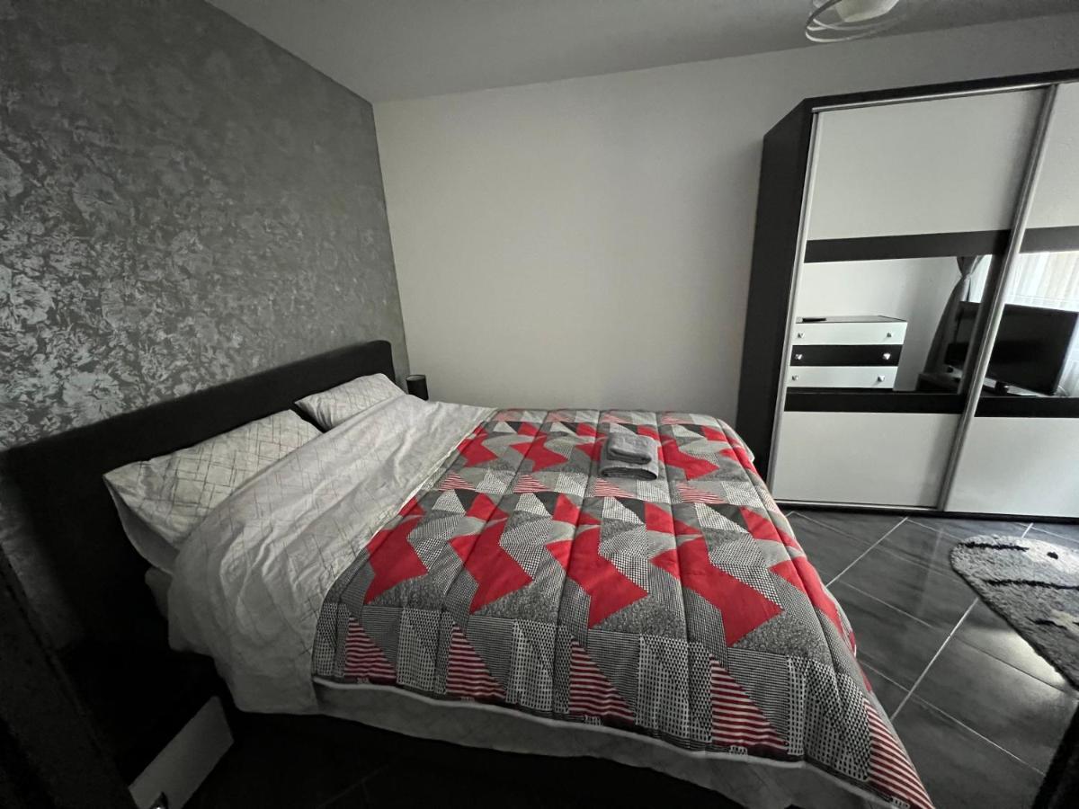 Appartement Apartament spațios, zona centrală în Iași Extérieur photo